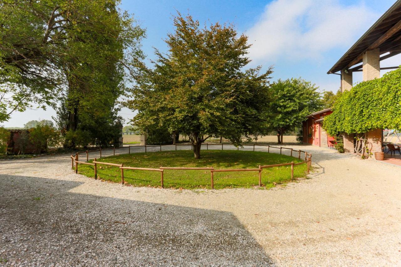 Agriturismo Le Corti Della Gualdana فوغيرا المظهر الخارجي الصورة