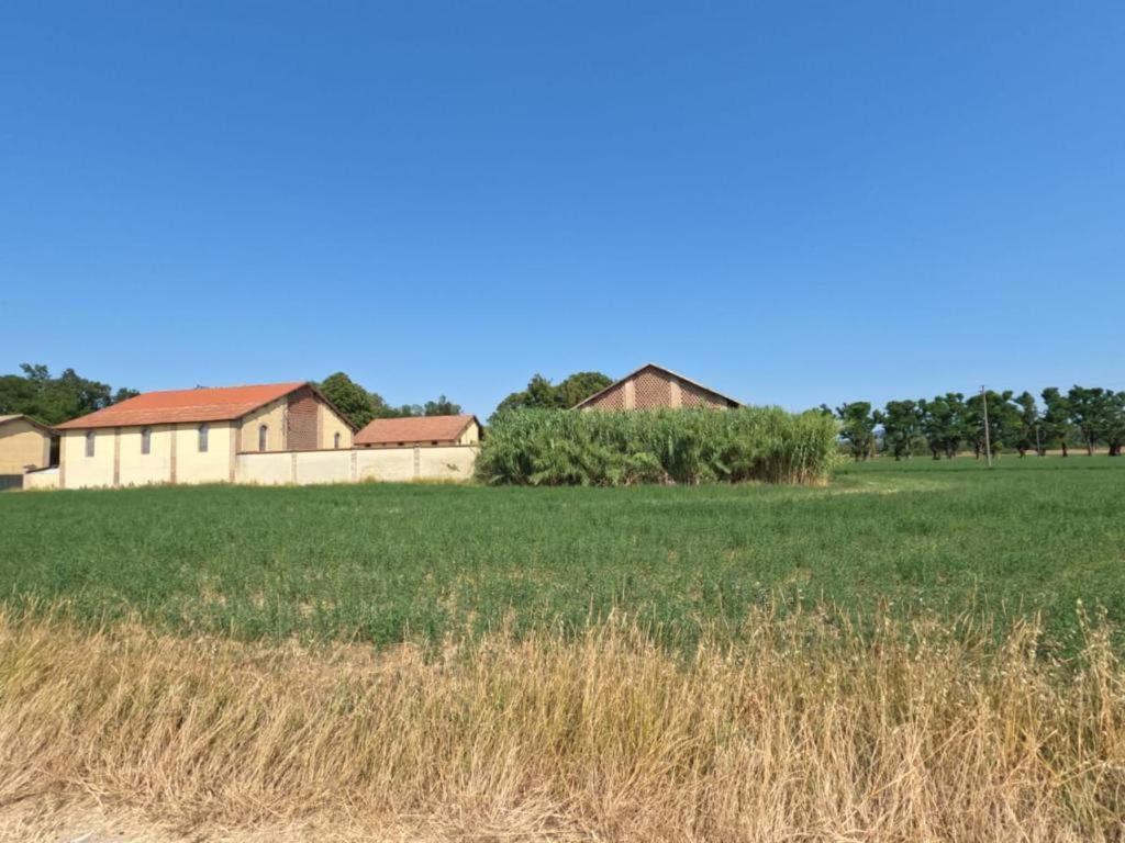 Agriturismo Le Corti Della Gualdana فوغيرا المظهر الخارجي الصورة